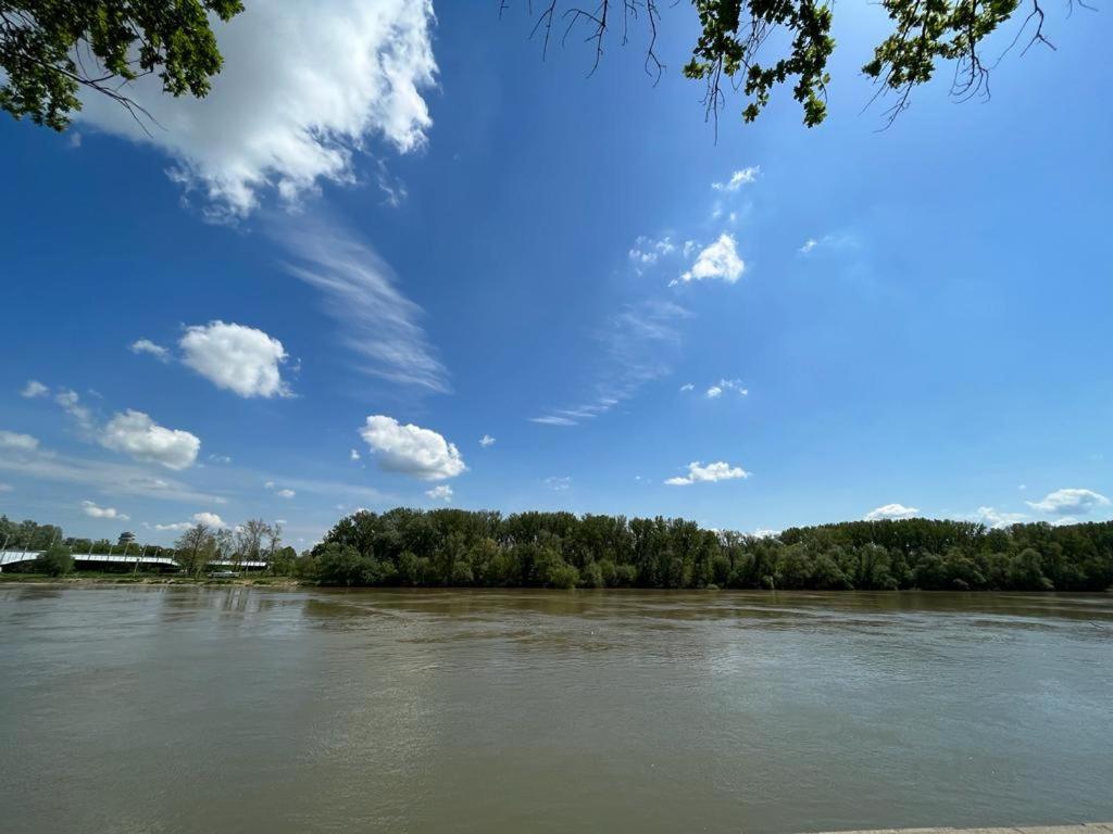 Hip Riverview Bestern Szeged Kültér fotó
